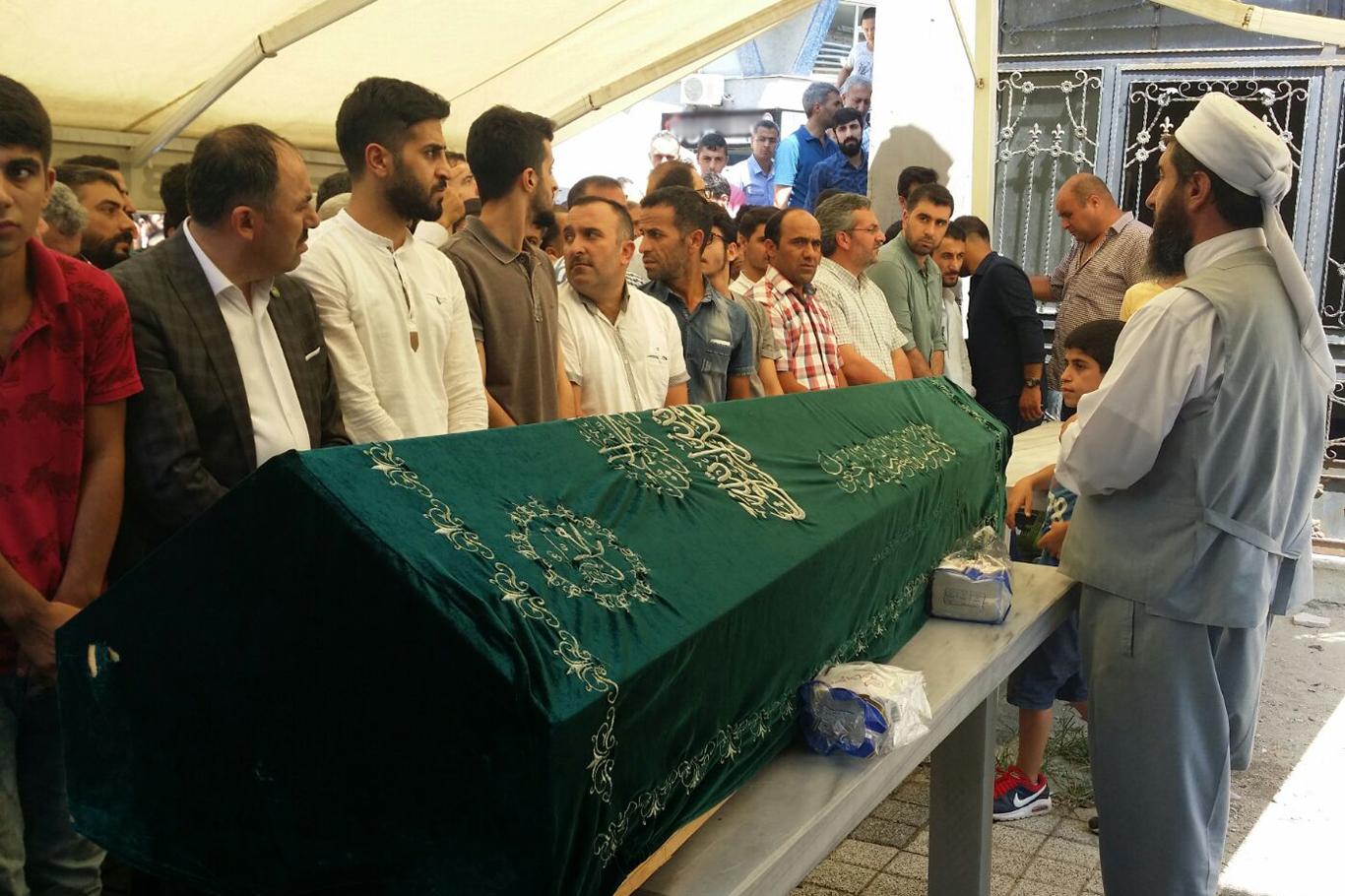 "Hasan Çınar İslam davası için bedel ödemiş bir kardeşimizdi" "Hasan Çınar İslam davası için bedel ödemiş bir kardeşimizdi"